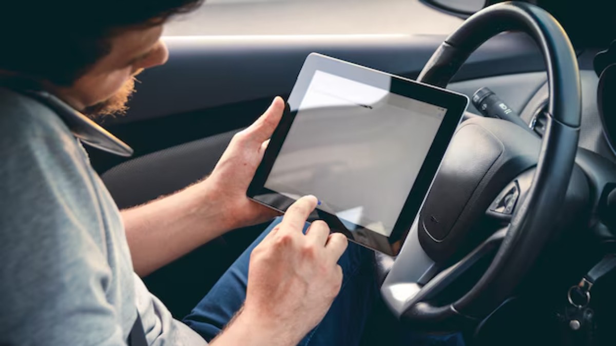 Too Busy Driving to Reply? Hands-Free Email AI Responds for You