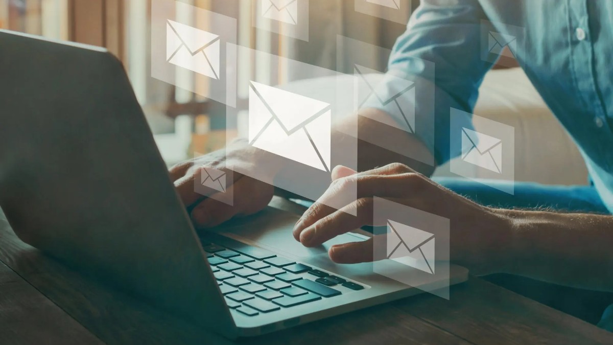 Stop Sorting Emails Manually — AI Inbox Assistants Do It Faster